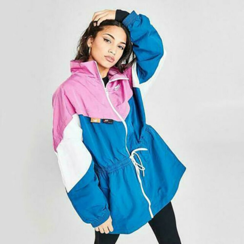Nike Sportswear Icon Clash Womens Woven Track Jacket - Picture 3 of 9